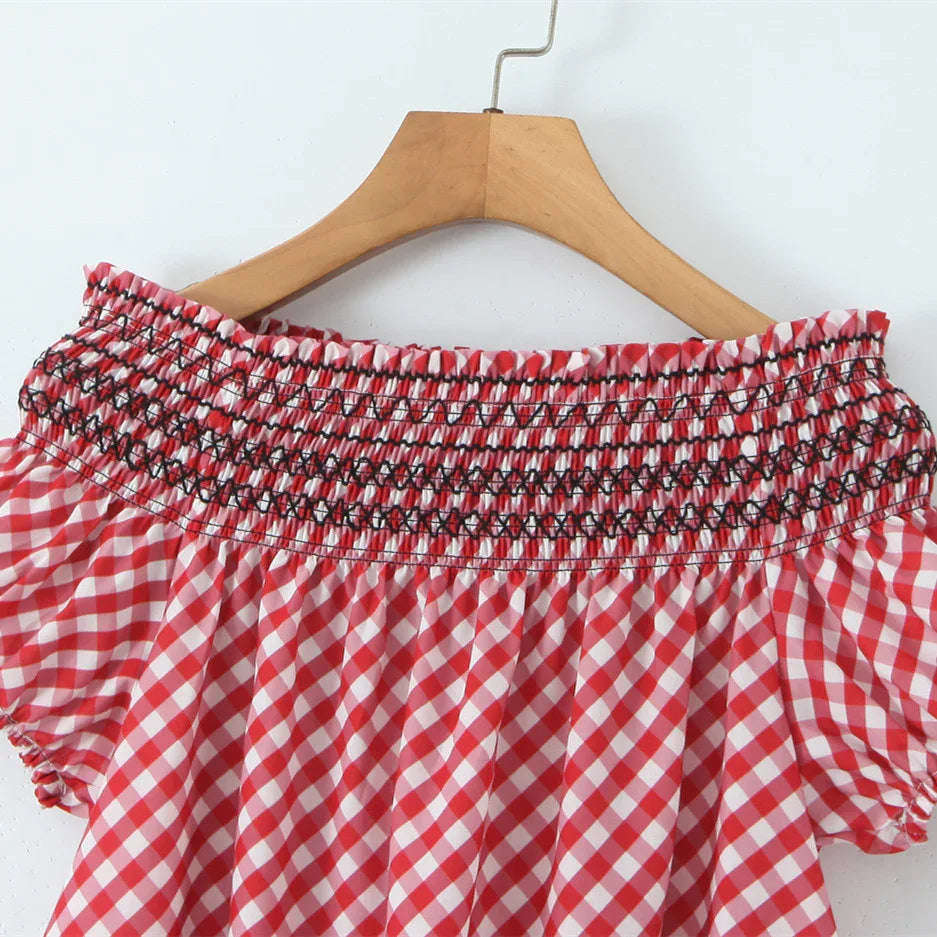 Open shoulder dress - London Look