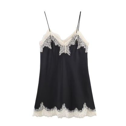 Color blocked lace satin textured top