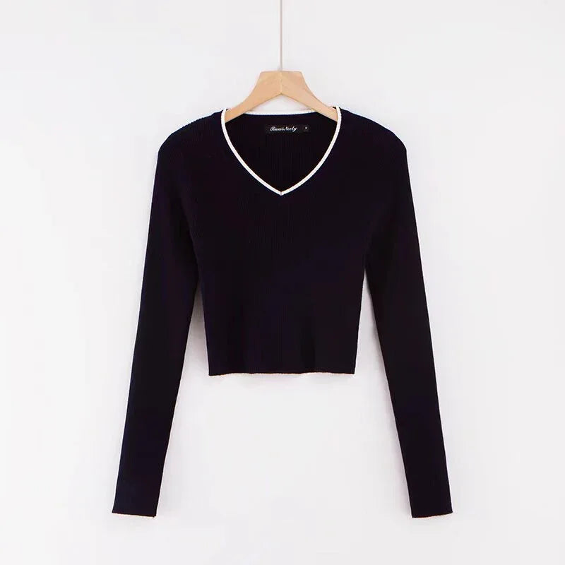 V-neck long sleeved top